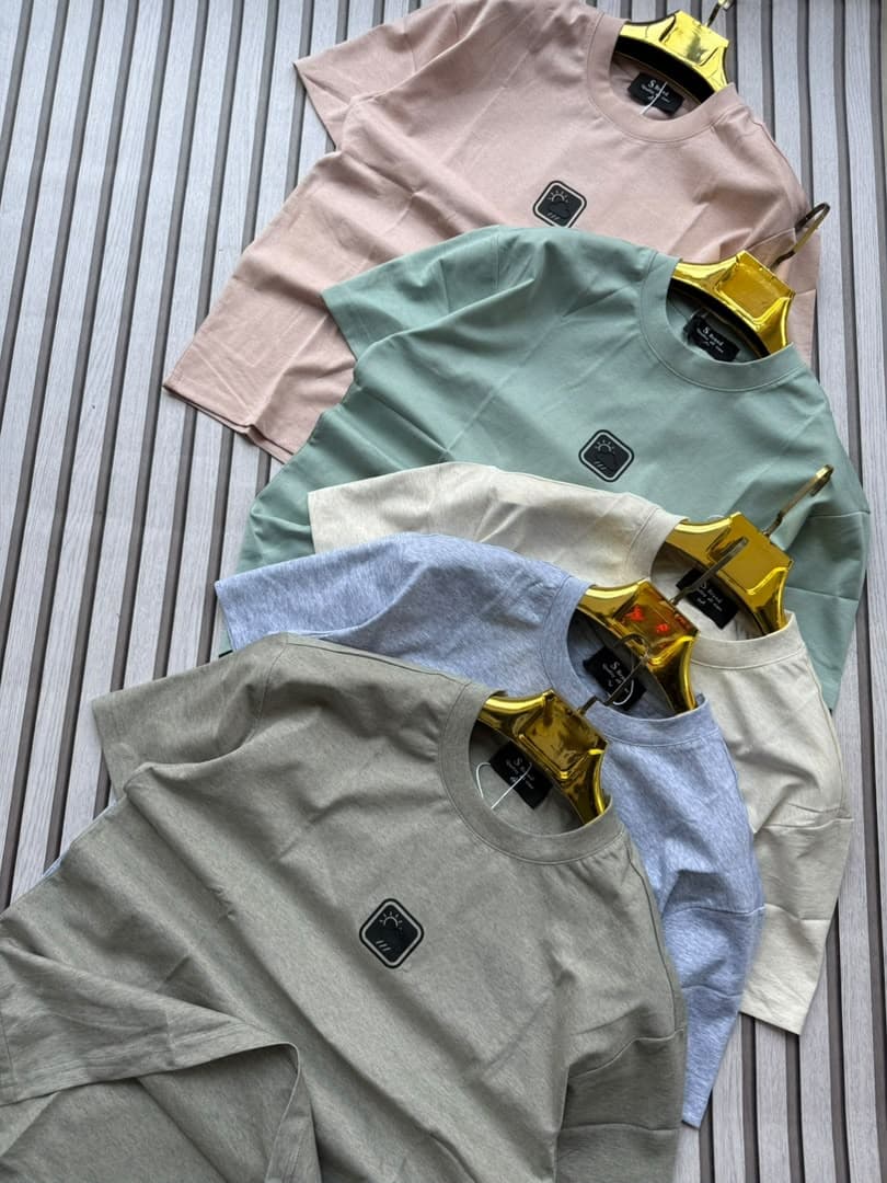 Minimallist Graphic T-shirts
